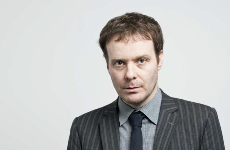 Tom McCarthy y la poética de las instrucciones en Caja 808