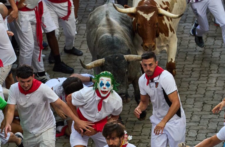El Joker de San Fermín sorprende en la fiesta del blanco y rojo