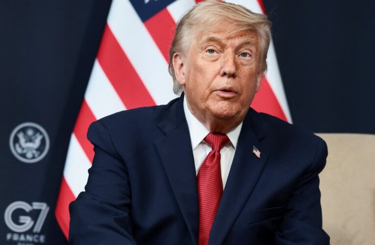 Trump argumenta que sus aranceles evitaron ocho guerras y mejora la economía