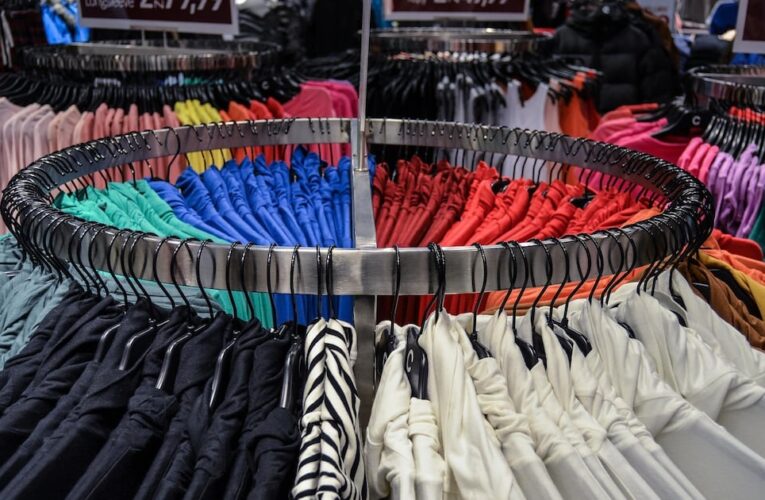 El precio oculto de la moda rápida en la industria cultural